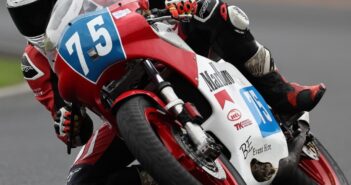 RACING BIKES AT CROFT CIRCUIT