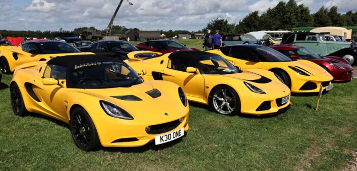 Popular Classic To Modern Motor Show Returns To Croft